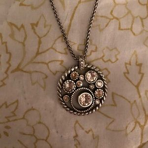 Brighton Halo Necklace (neutral tone)